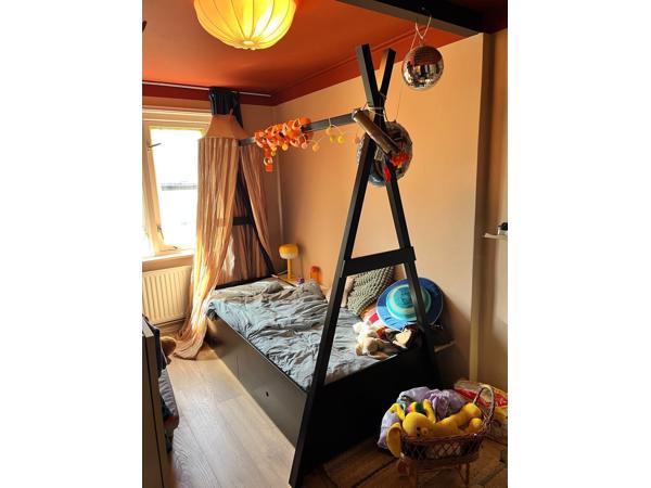 Kinderbed met tentvorm