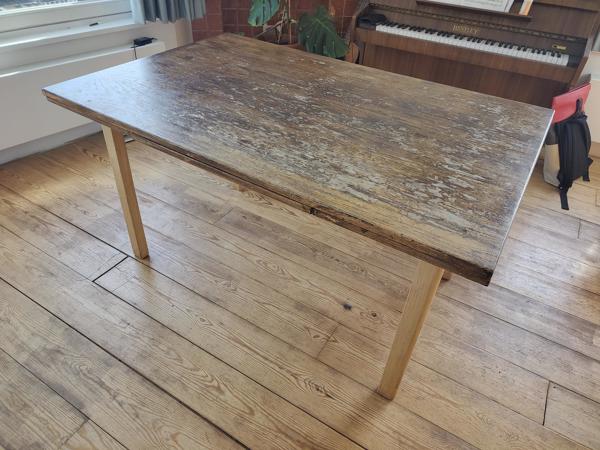Houten uitschuifbare eettafel