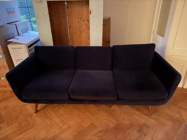 Marine blauwe velour bank in hele goede staat