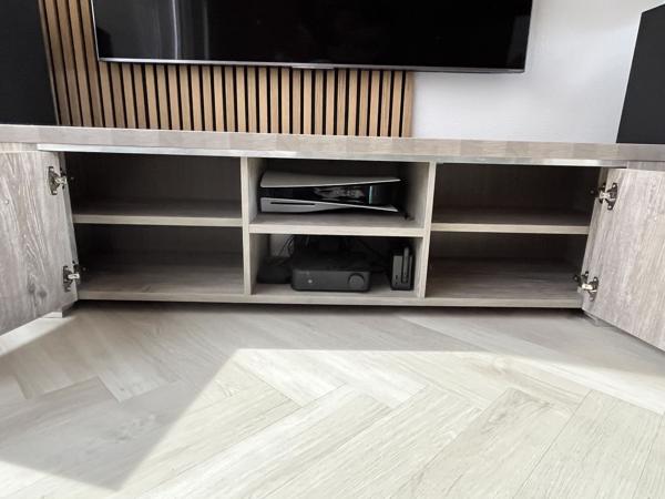 Tv-meubel grijs eiken
