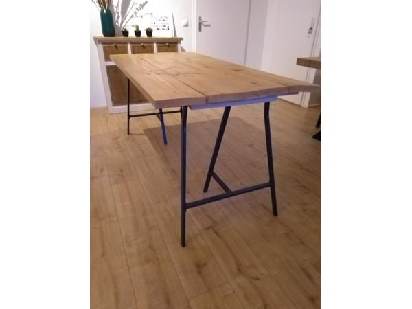 Zelfbouw steigerhouten tafel/Ikea poten