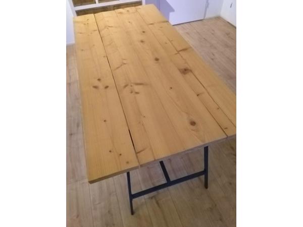 Zelfbouw steigerhouten tafel/Ikea poten