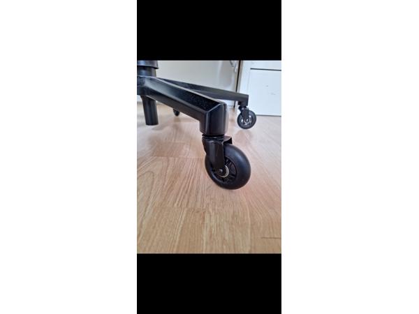 Corsair gaming chair t3 road warrior
