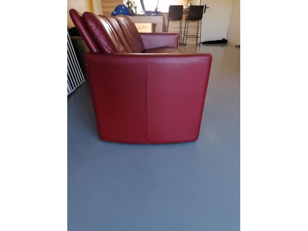 Rode leren leolux bank