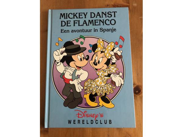 Disney wereldclub boeken 5 delen + Disney boekenclub