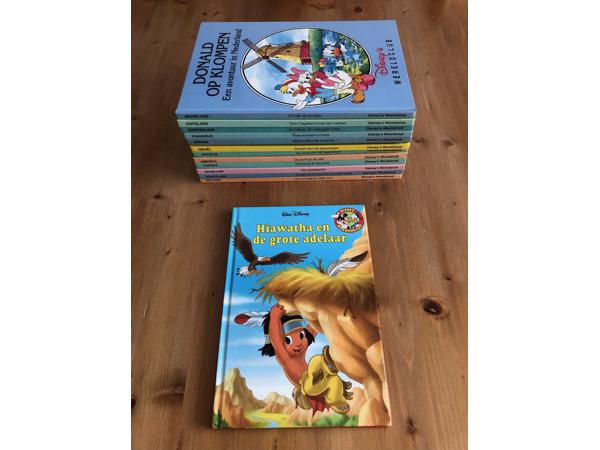 Disney wereldclub boeken 5 delen + Disney boekenclub