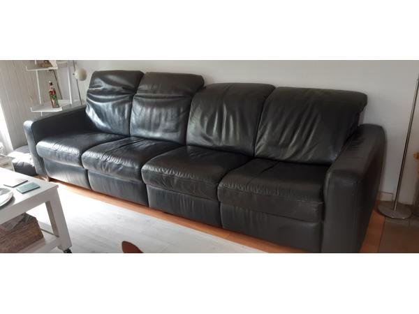 Zwart leren (hoek) bank in prima staat