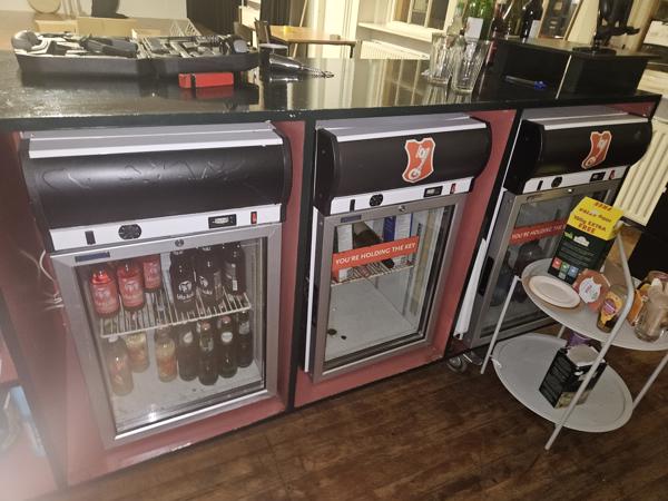 Horeca bar - wat ouder, volledig en bruikbaar