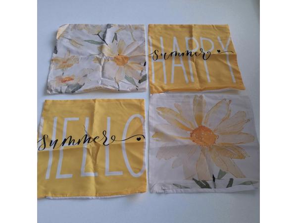 Set van 4 kussenhoezen mosterdgeel bloem en tekst 40x40cm