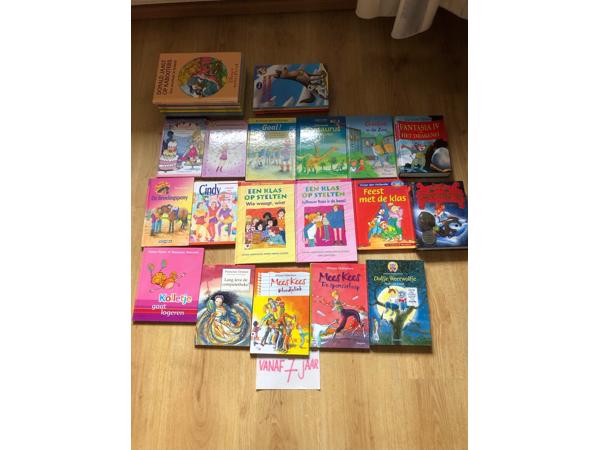 Lezen is fijn! Spannende dinosaurus avonturen dino ( 7+ )