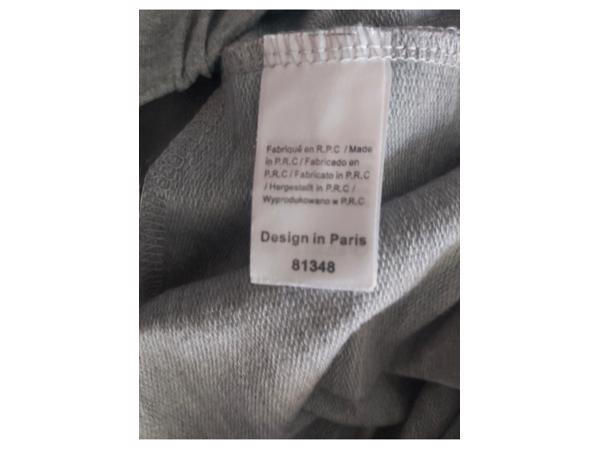 Broek grijs met rode zijstrepen L