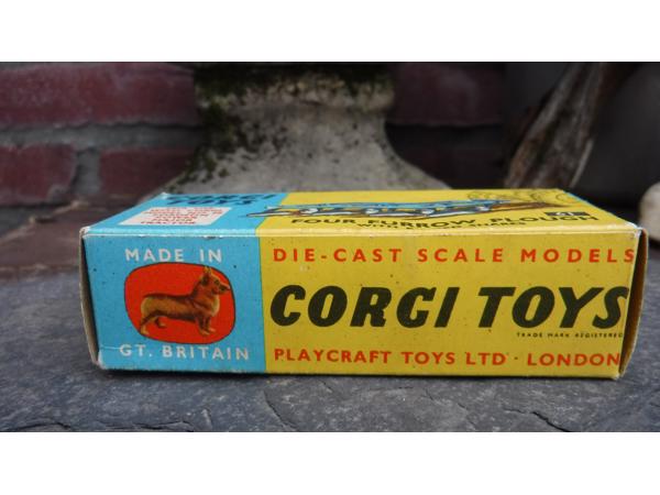 Corgi toy ploeg No 61 M