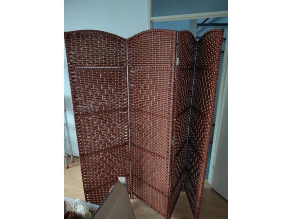 huishoudelijke goederen, kledingkast