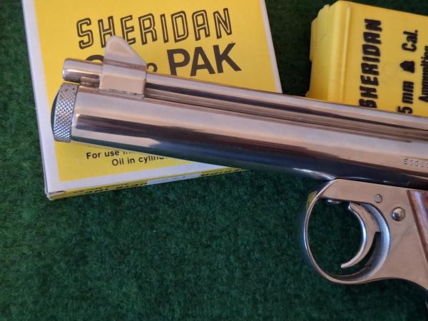 Sheridan E series .20 CO2 pistool (1 year edition)