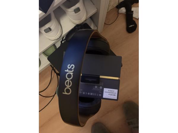 Beats headset bluetooth