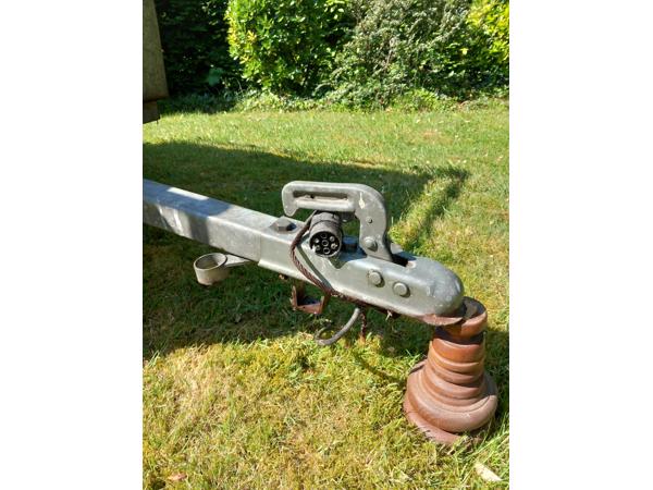 Te koop: Aanhangwagen met deksel afsluitbaar