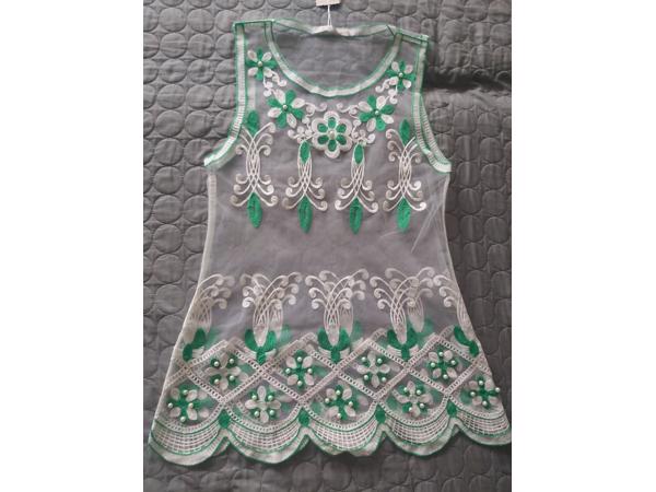 Whoa doorschijnende ibiza top met parels groen S/M