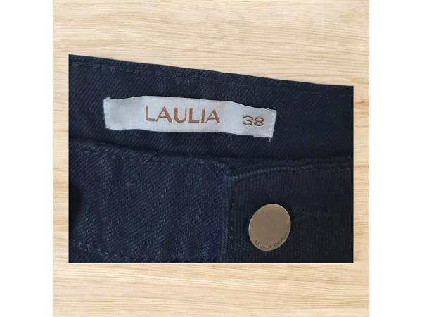 Laulia jeans zwart met sier druk knopen M/38