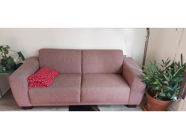 Nice pink/purple fabric sofa (200 x 80 cm) in good condition