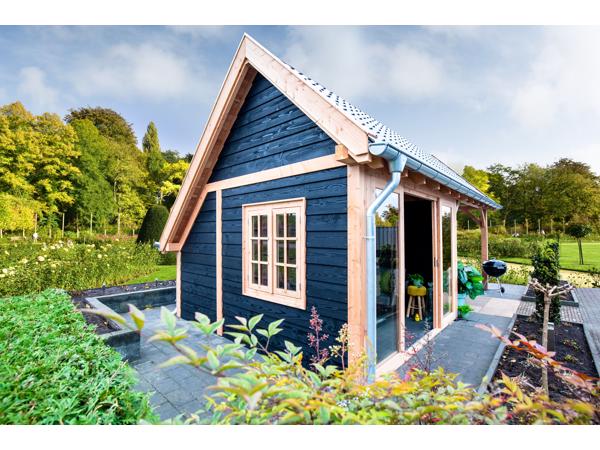 MAATWERK: Douglas houten kapschuur