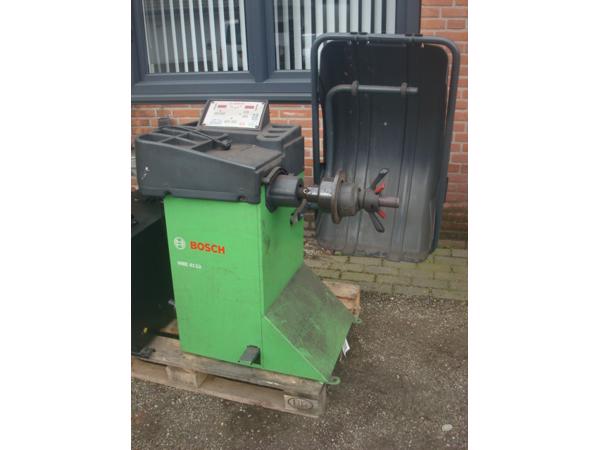 Banden Monteer Apparaat & Balanceer Apparaat HBM Bosch Wbe