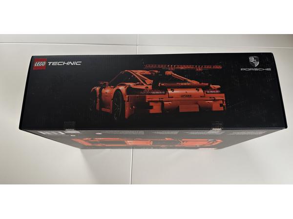 Porsche 911 GT3 RS LEGO Technic set, gesealed