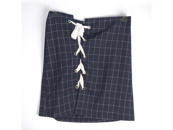 Rok geruit marineblauw met veters M