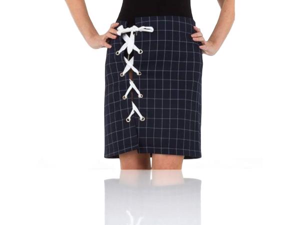 Rok geruit marineblauw met veters M