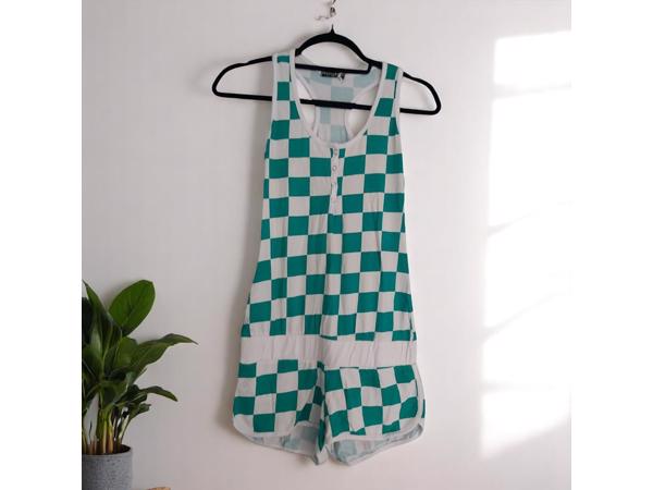 Playsuit groen wit geblokt S