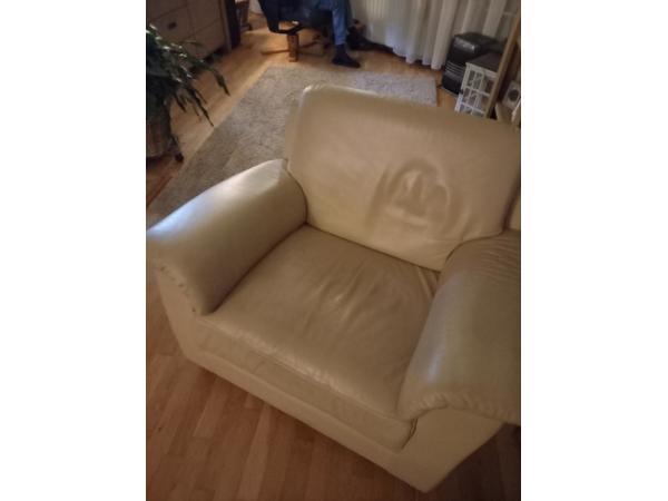 Leren bank en fauteuil