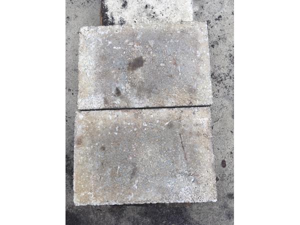 betontegels en/of grindtegels 20x30 cm