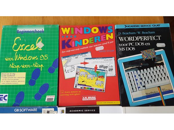 Handboeken oude computersystemen