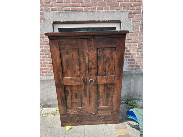 Teakhouten kast (150x98x57)