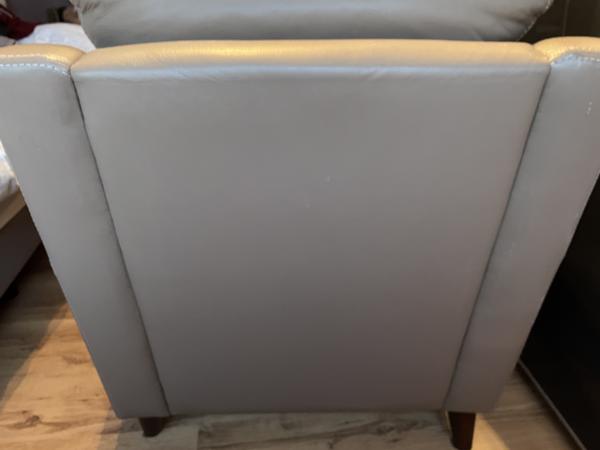 Gratis 2 leren fauteuils