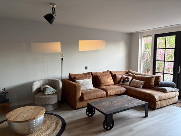 Cognac kleur bank