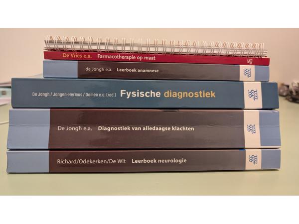 physician assistant of geneeskunde studieboeken