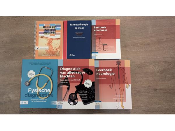 physician assistant of geneeskunde studieboeken