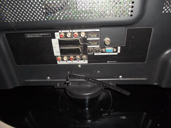 Platte Samsung tv 78 cm met stoorstreep