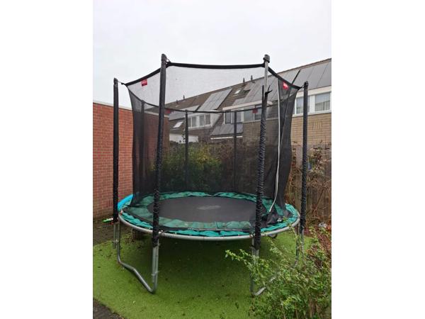 BERG trampoline: heerlijk voor de kinderen!