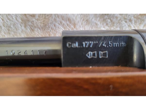 HW77 4.5mm mk1 met nog het mooie hout