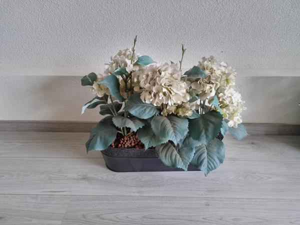 2x plantenbak met kunst hortensia's hydrangea