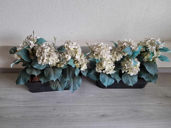 2x plantenbak met kunst hortensia's hydrangea