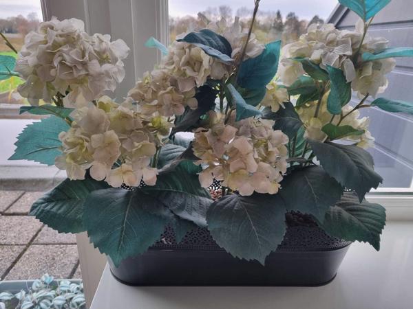 2x plantenbak met kunst hortensia's hydrangea