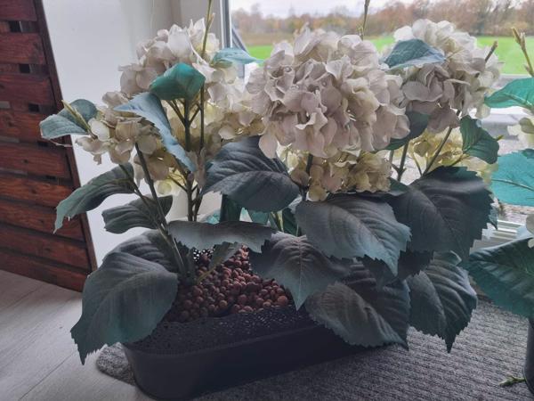 2x plantenbak met kunst hortensia's hydrangea