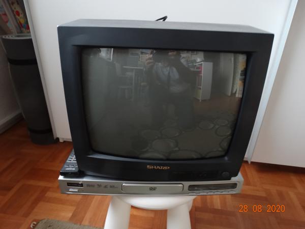 Gevoel van schuld bereik Sluimeren Sharp kleuren TV 37 cm en DVD player in Oosterhout - Audio en TV, Video en  TV - Markanda