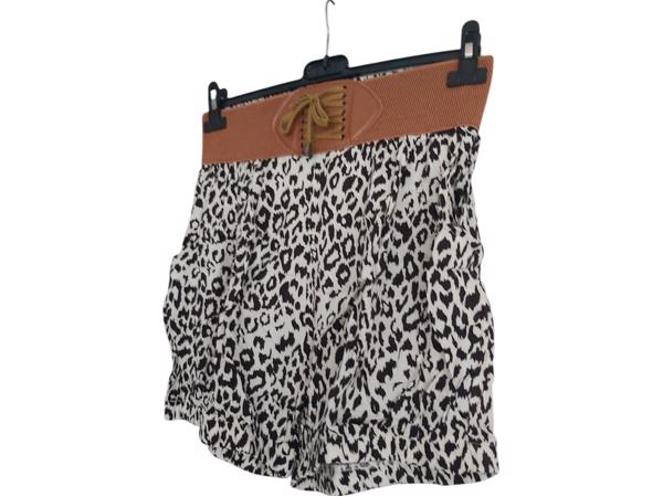 korte broek wit zwart panterprint L/XL