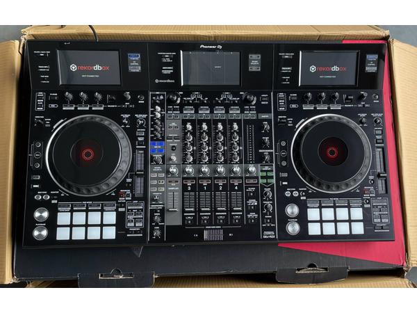 Te koop Pioneer DDJ RZX / Pioneer CDJ-3000 / Pioneer XDJ-XZ