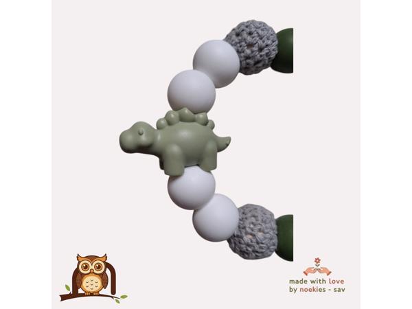 nr 28 noekies Speenkoord dino khaki grijs wit