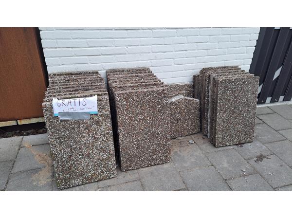 27 stuks 40x60 grindtegels