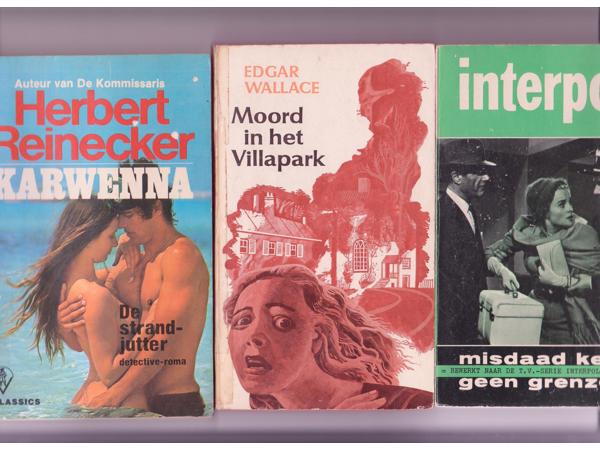 Klein formaat boeken diverse titels en soorten uitgeverijen